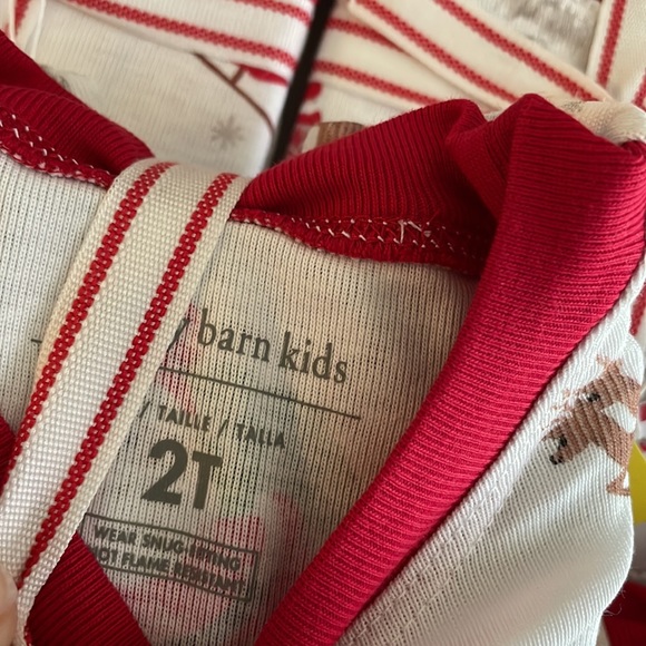 Pottery Barn Kids Heritage Santa Organic Pajamas Size 2T, NWT - Picture 5 of 9